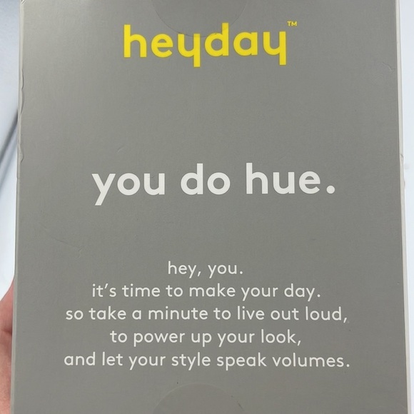 NWT Heyday Airpod Gen 1 and 2 Earbud Case Cover Soft to Touch Aqua Green - Picture 3 of 4